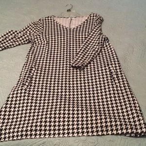 Adorable mini dress-black/white